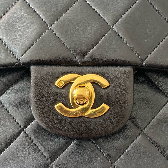 BLACK QUILTED LAMBSKIN CLASSIC DOUBLE FLAP MEDIUM - Picture 2 of 15